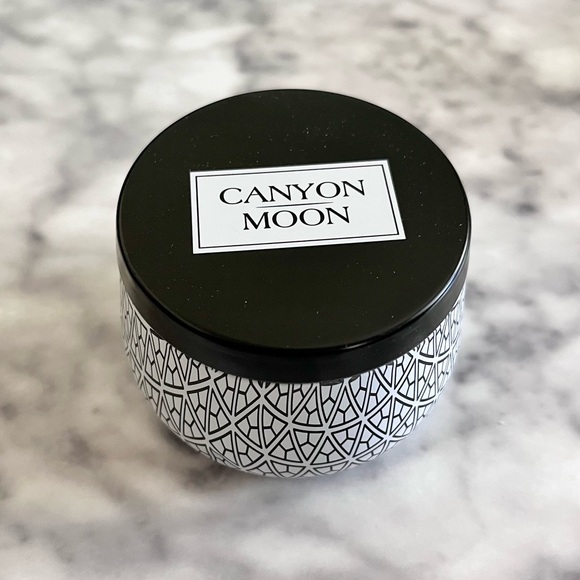 Canyon Moon Vanilla Orchid Candle w/ Juicy Couture Viva La Juicy - Picture 6 of 7